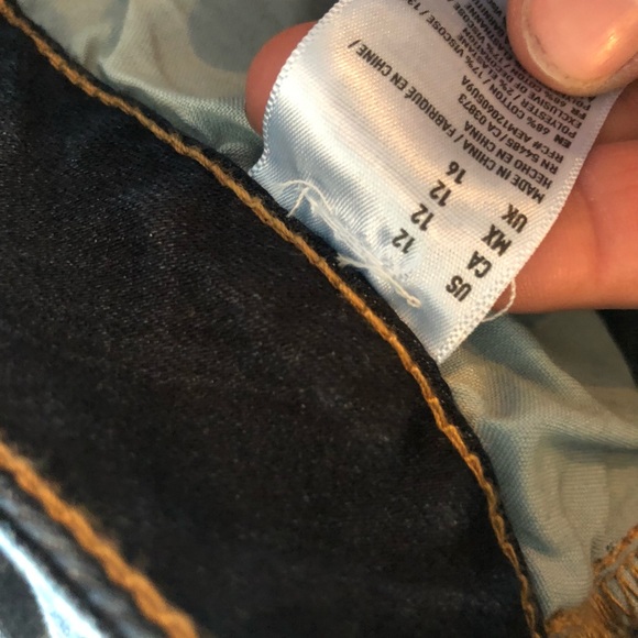 Shorts - Picture 3 of 3